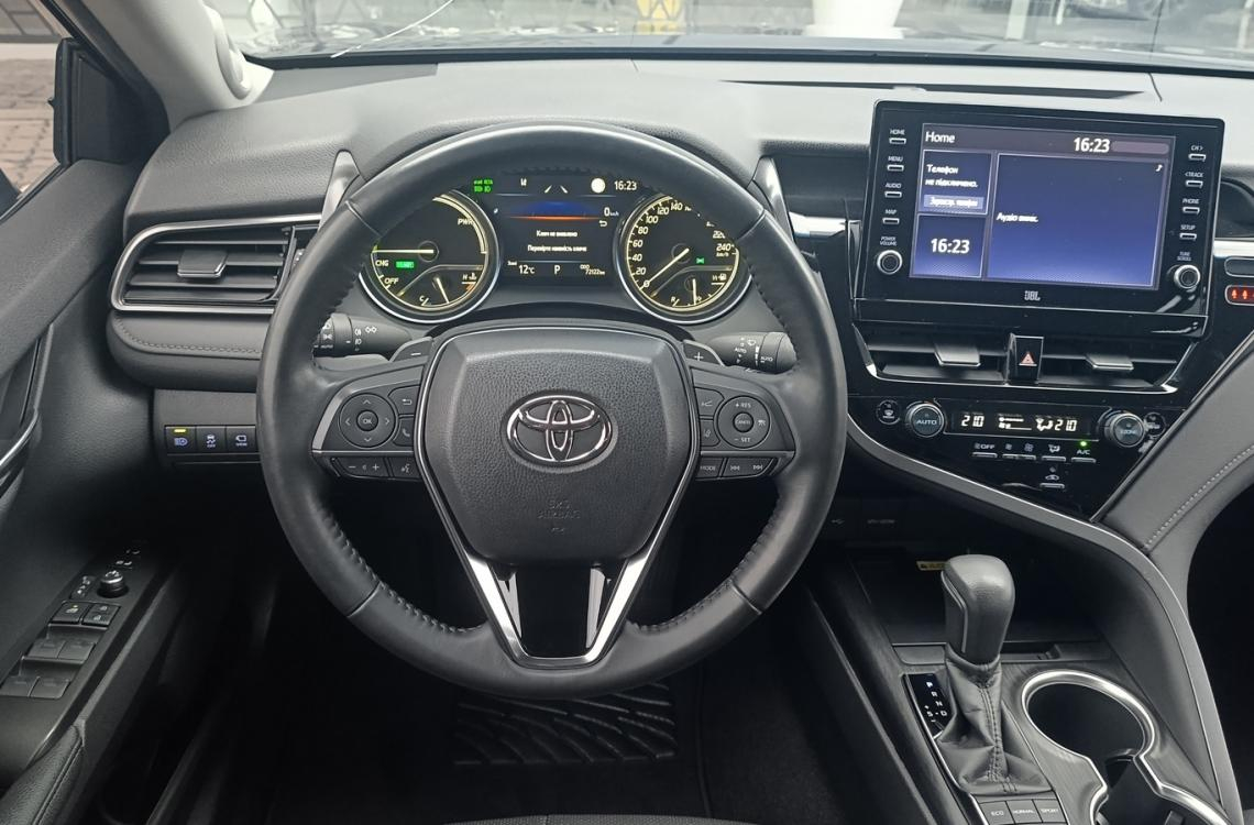 Купить Toyota CAMRY