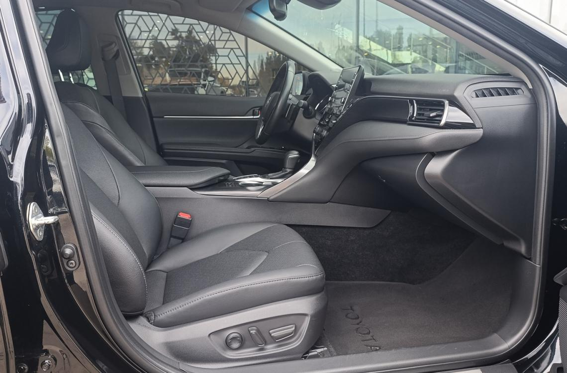 Купить Toyota CAMRY