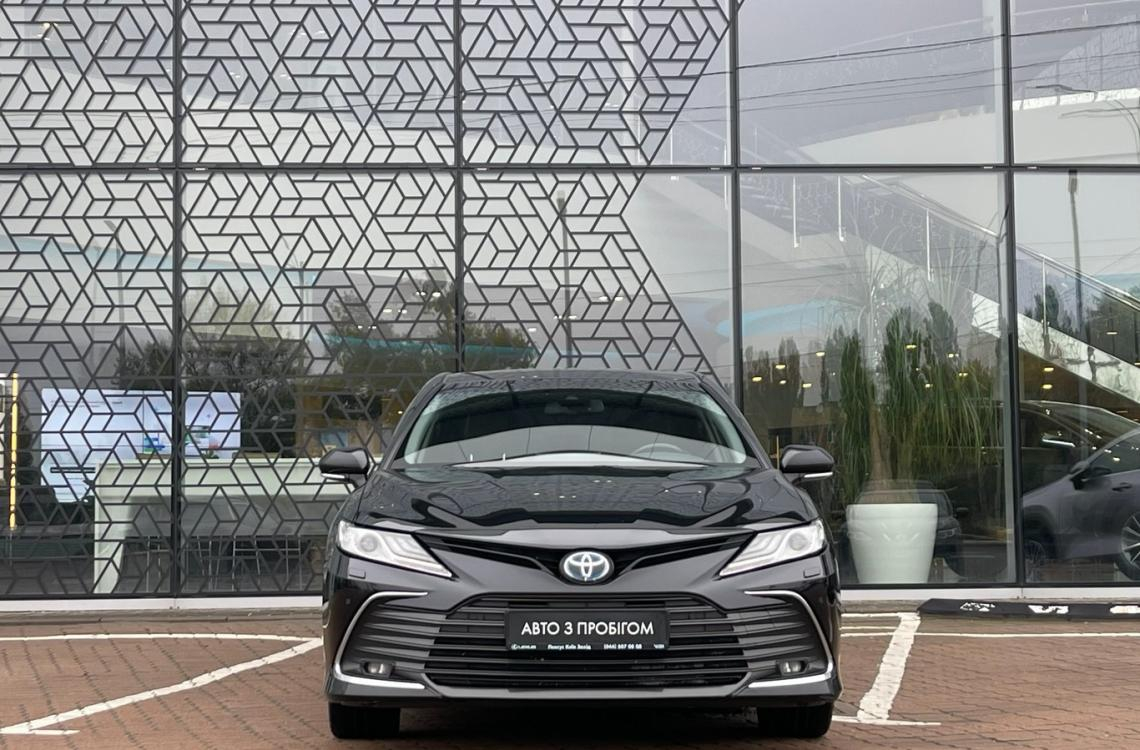 Придбати Toyota CAMRY