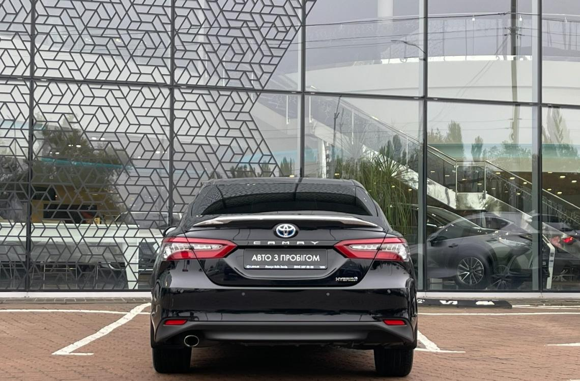 Придбати Toyota CAMRY