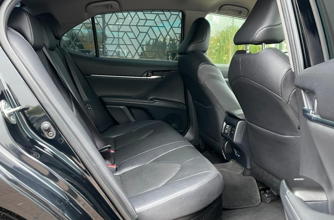 Придбати Toyota CAMRY