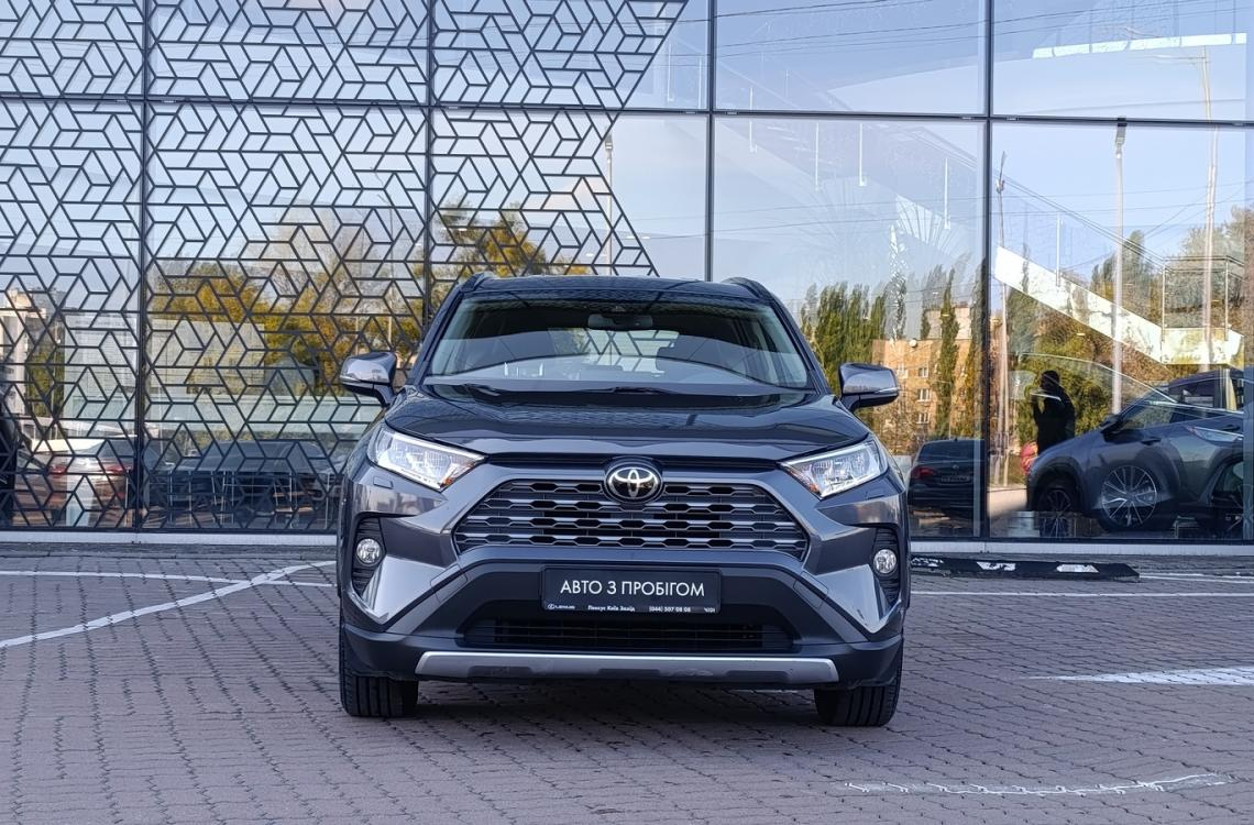 Придбати Toyota RAV4