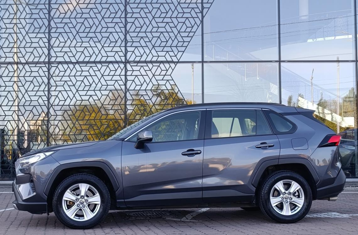 Придбати Toyota RAV4