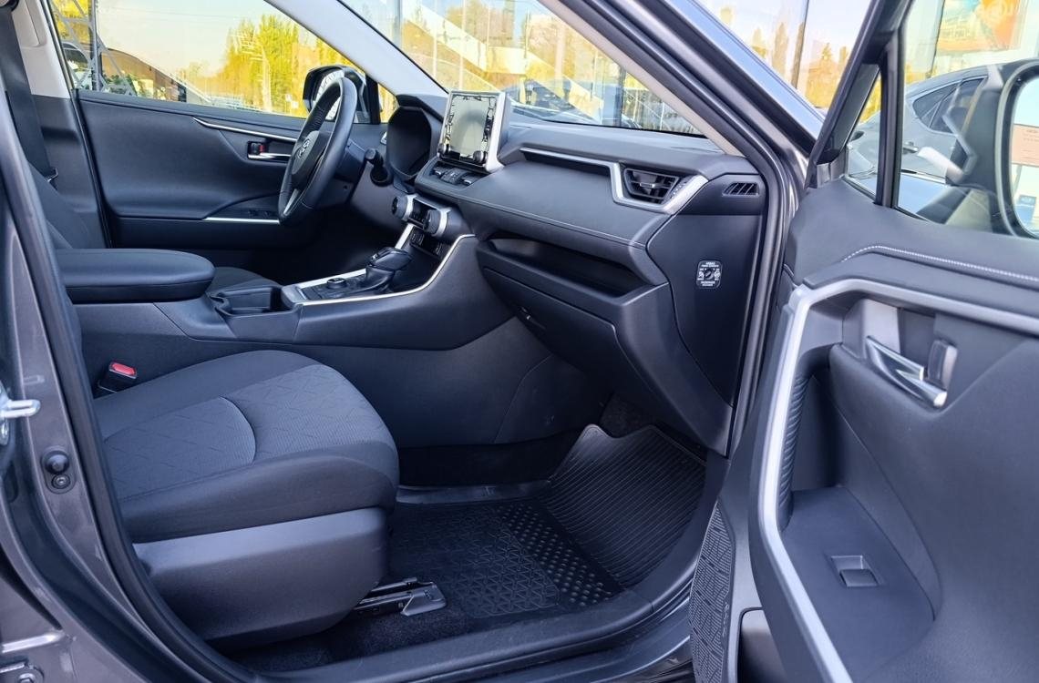 Придбати Toyota RAV4