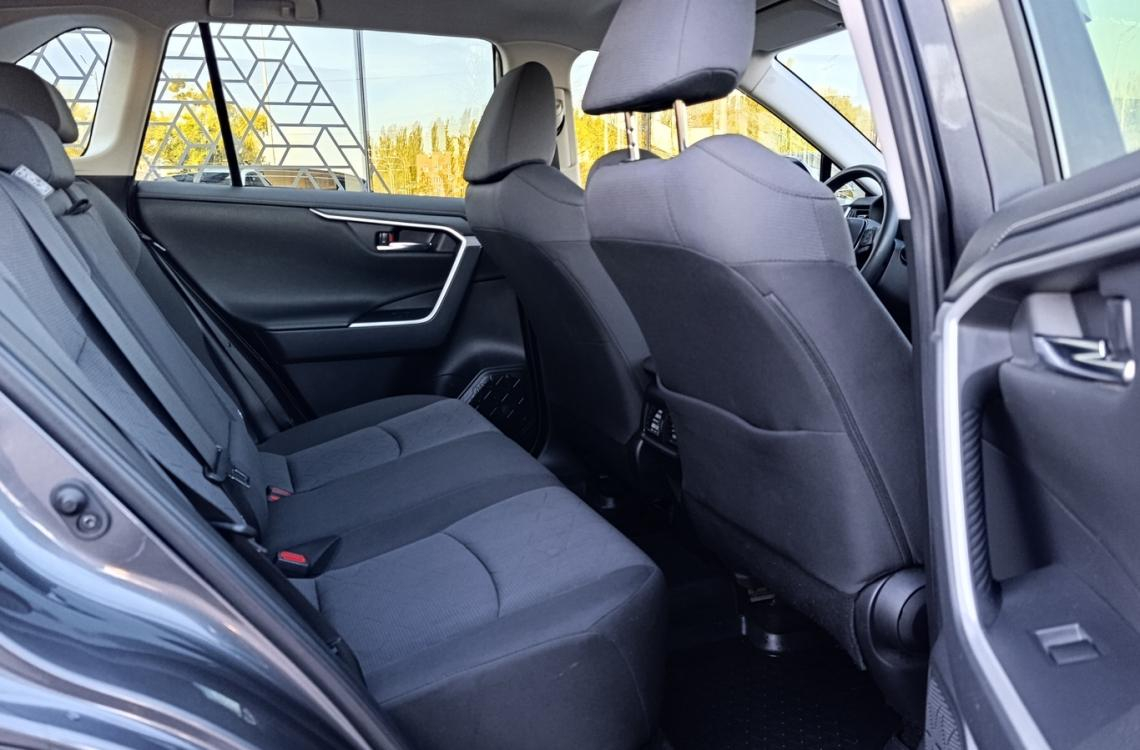 Придбати Toyota RAV4