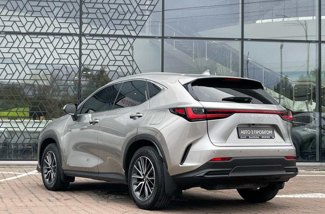 Купить Lexus NX200