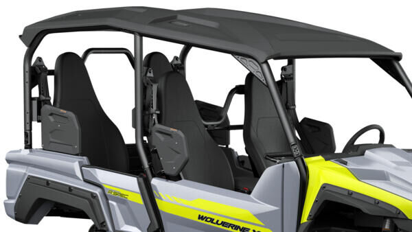 4 сиденья с высокой спинкой 