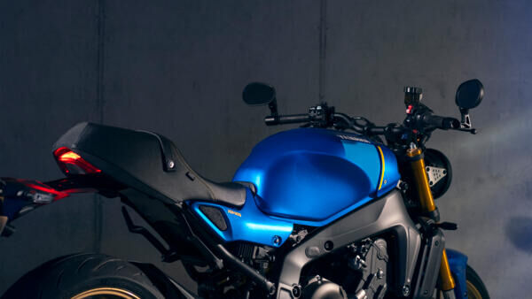 Класичний дизайн Yamaha Racing 