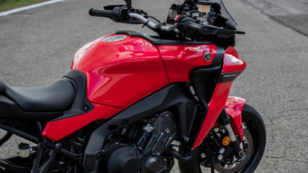 Ветровое стекло с 10-уровневой регулировкой для улучшенной защиты от ветра 