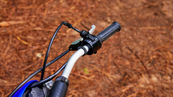 Низьке сидіння і просте управління 