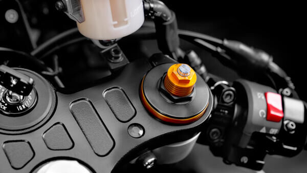 Повна регульована передня вилка перевернутого типу діаметром 41 мм 