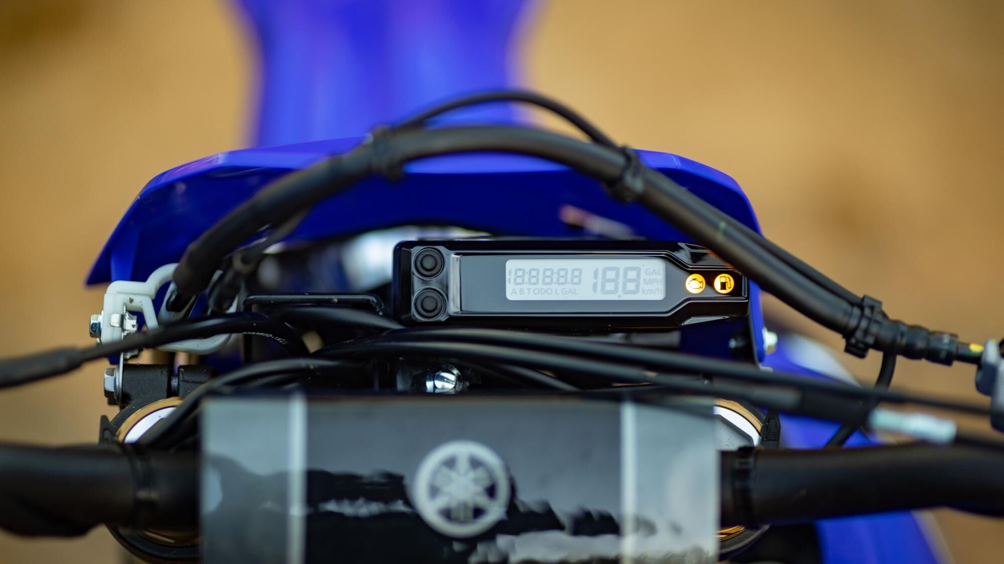 Компактний LCD-дисплей 