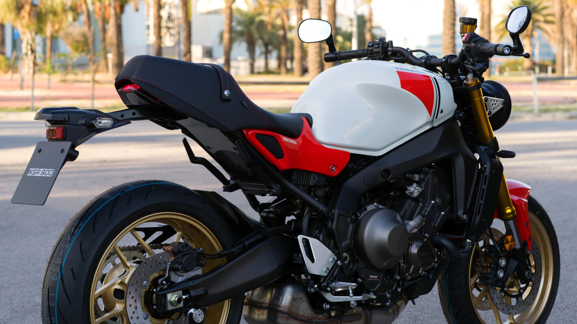 Дизайн в стилі класичних моделей Yamaha 