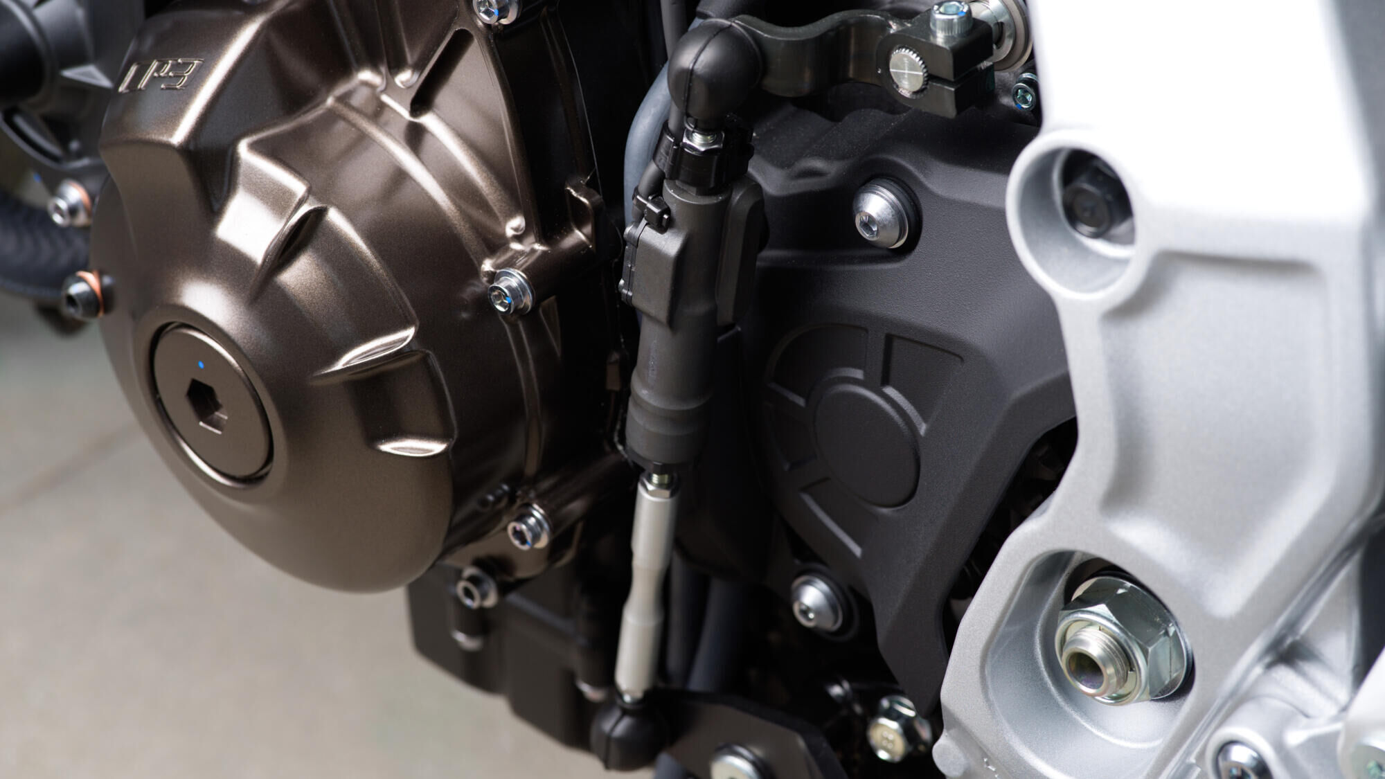 Круїз-контроль, система quick shifter та зчеплення A&S 