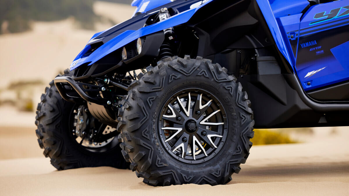 Шины Big Horn и амортизаторы FOX® Podium 