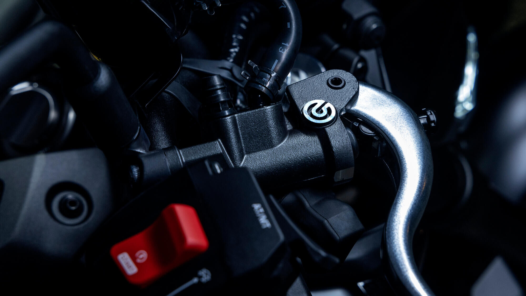 Радіальний передній головний тормозний циліндр Brembo 