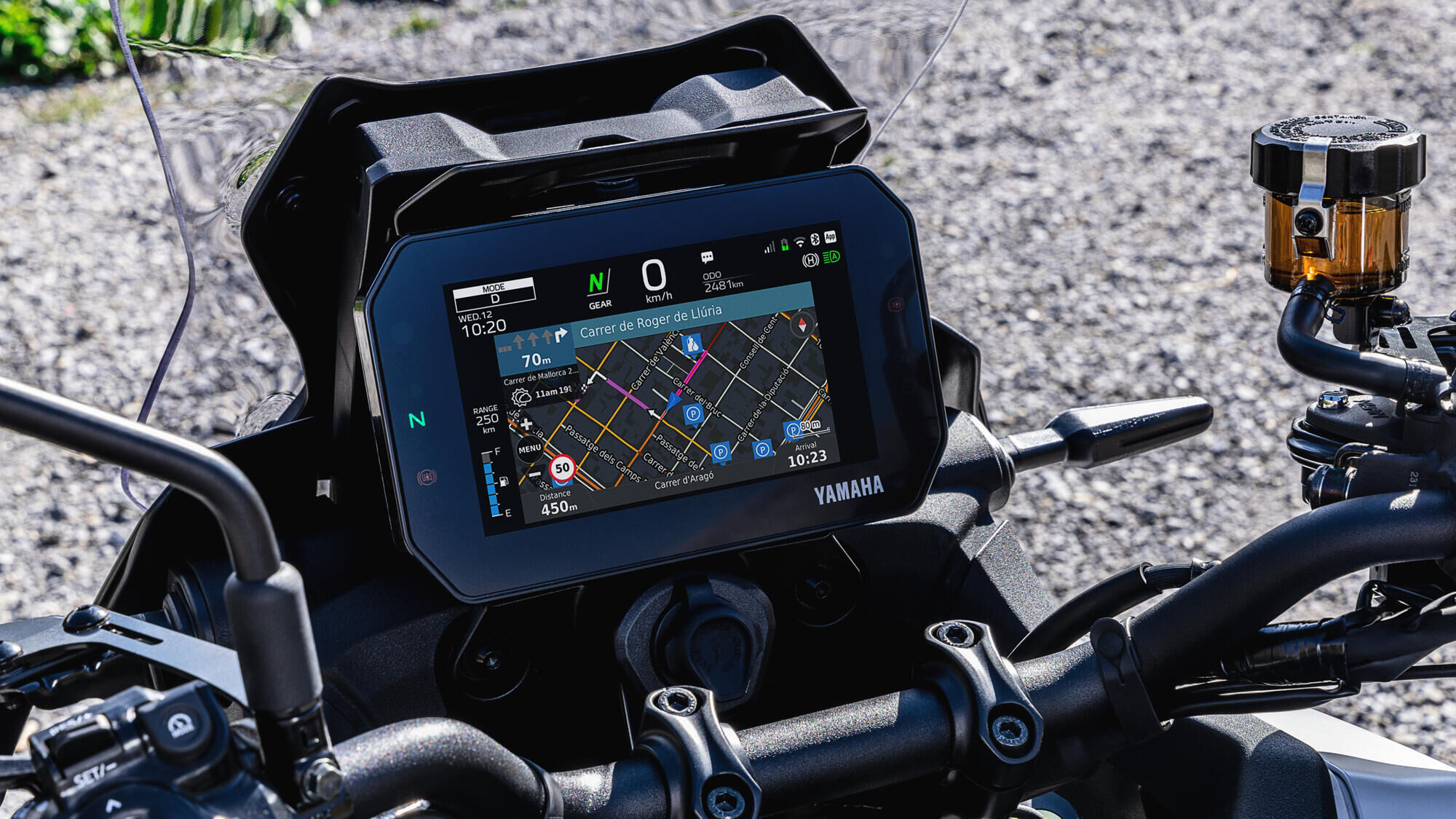 Приладова панель 7" TFT з повністю вбудованою навігацією Garmin 