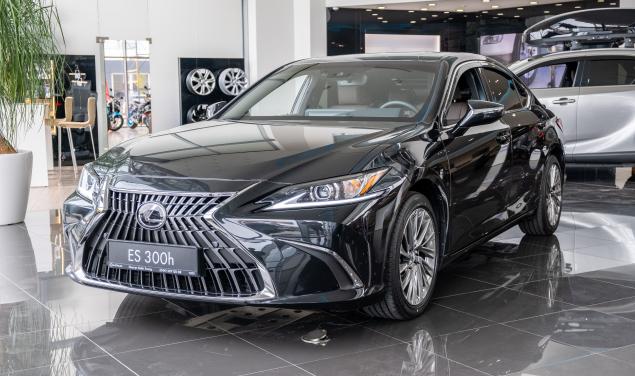Lexus ES300h Launch Edition Launch Edition 218 к.с.
