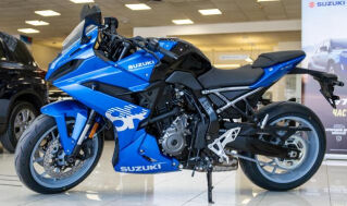 GSX-8R