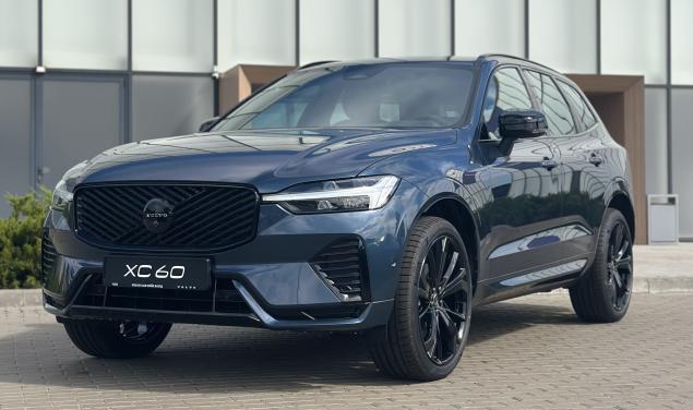 Volvo XC60_1 Plus Black Edition Plus Black Edition 250 К.С.+14К.С. л.с.