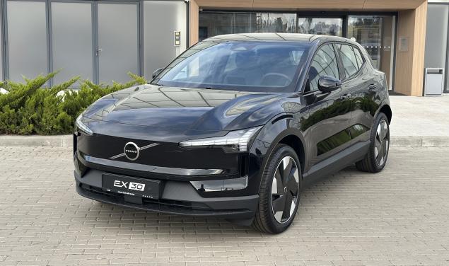 Volvo EX30 PLUS 69 kWh_RWD PLUS 69 kWh_RWD 272 л.с.