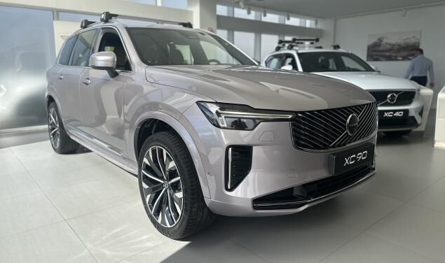 Volvo New XC90 Plus 2026 Plus 2026 250 К.С. + 14К.С.(ЕЛЕКТРО) л.с.