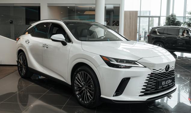 Lexus RX450h Plug-in Luxury Luxury 185 к.с.