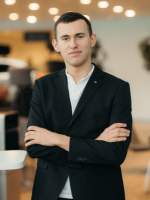 Максим Бобренко