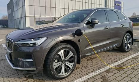 Volvo XC60 Recharge Volvo XC60 Recharge 453 к.с.