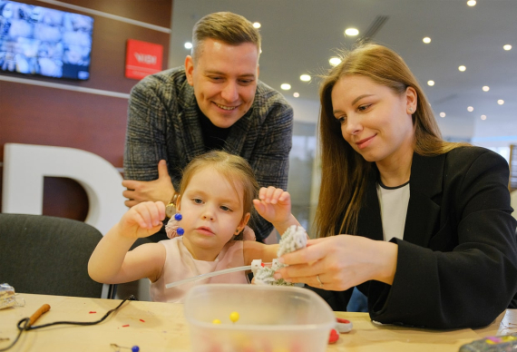 За підтримки родини Джуринських для дітей співробітників VIDI проведено святкові майстер-класи