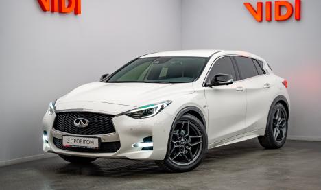 INFINITI Q30 INFINITI Q30 211 к.с.