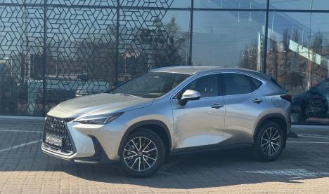 Lexus NX200 Lexus NX200 173 л.с.