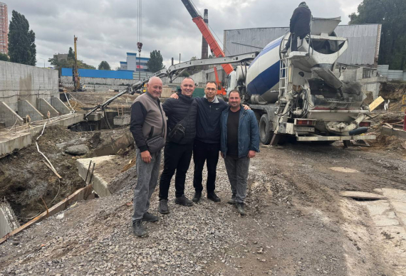 Завершили важливий етап інфраструктурних робіт під час будівництва дилерського центру в Одесі