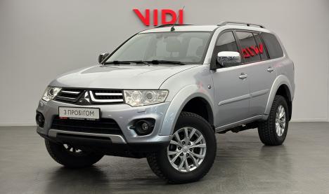 Mitsubishi Pajero Sport Mitsubishi Pajero Sport 178 л.с.