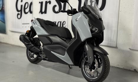 Yamaha XMAX 300 Tech MAX Yamaha XMAX 300 Tech MAX  л.с.