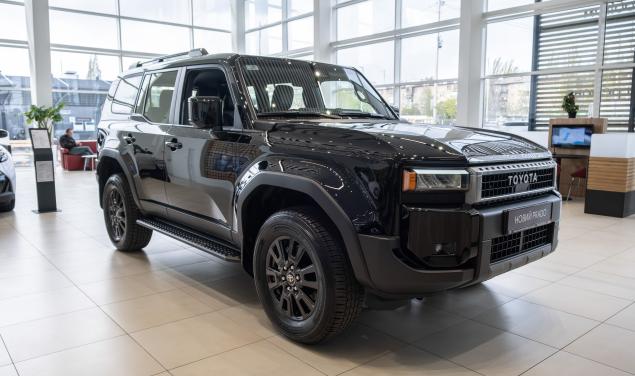 Toyota LAND CRUISER PRADO Elegance Elegance 205 л.с.
