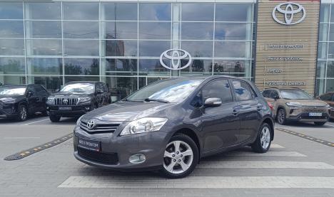 Toyota AURIS  Toyota AURIS  - л.с.