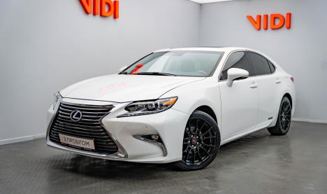 Lexus ES300h Lexus ES300h 205 л.с.