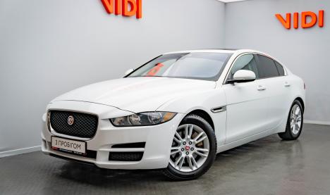JAGUAR XE