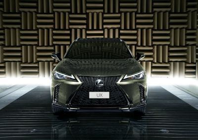 LEXUS-UX-GINZA