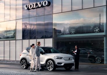 Гаряча пропозиція на купівлю авто від Volvo за програмою «Volvo Trade-in» з додатковою вигодою до 2.5%* при обміні вашого авто на новий Volvo