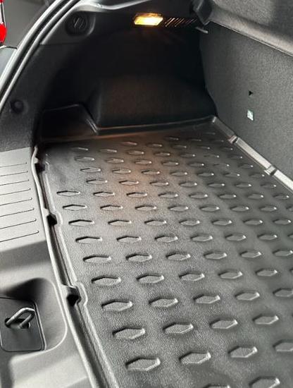 Піддон багажника гумовий F16 (верхній) (43620)